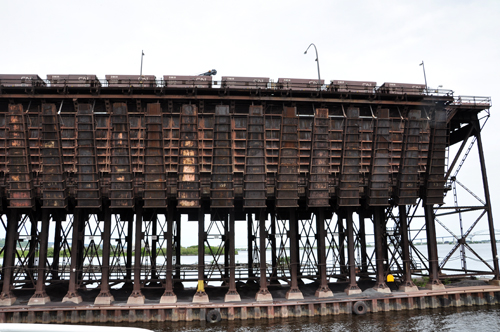 Trains offloading